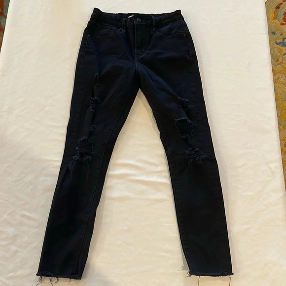 Levi’s women’s 721 Black High‎ rise Skinny jeans size 26 EUC - Picture 1 of 8